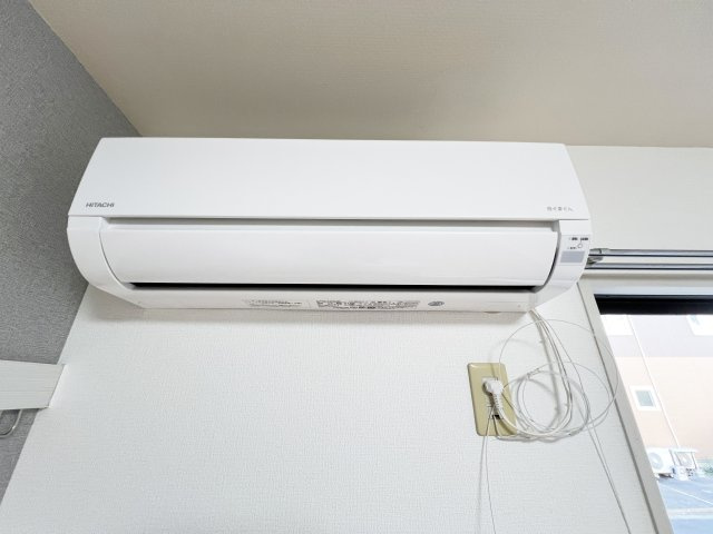 ナカヤハウスＢ号棟の設備|洋室のエアコンは新品の設備です