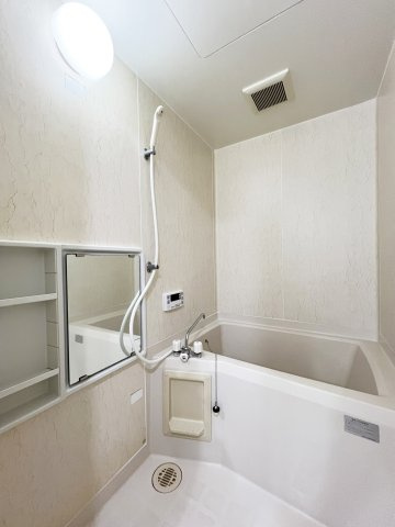 ナカヤハウスＢ号棟の浴室