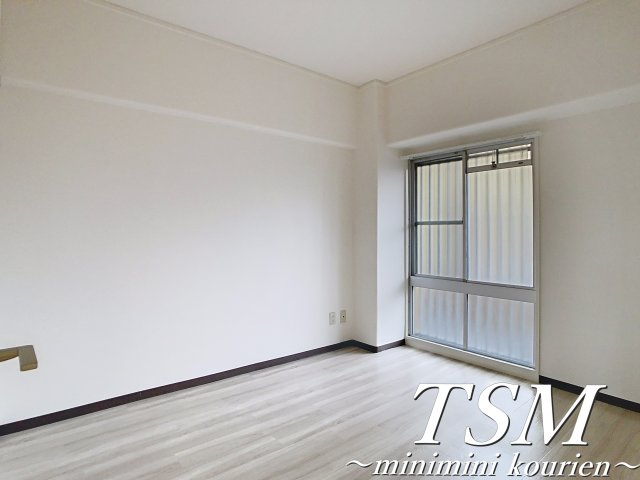 第３林ビルの洋室