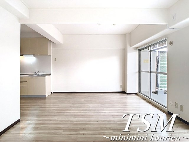 第３林ビルの居間・リビング