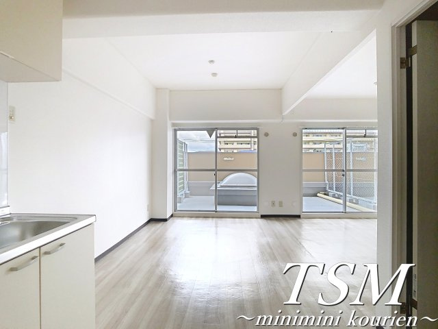 第３林ビルの居間・リビング