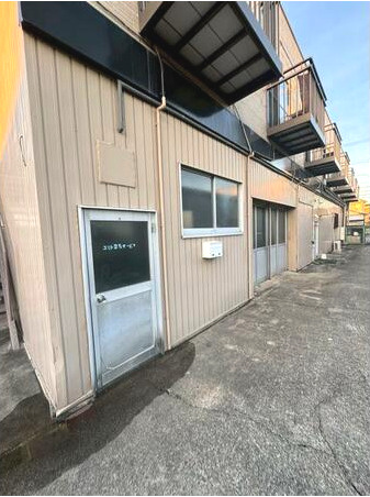 アビテ・ナポール2　店舗Bの外観