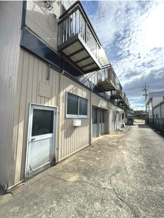 アビテ・ナポール2　店舗Bの外観