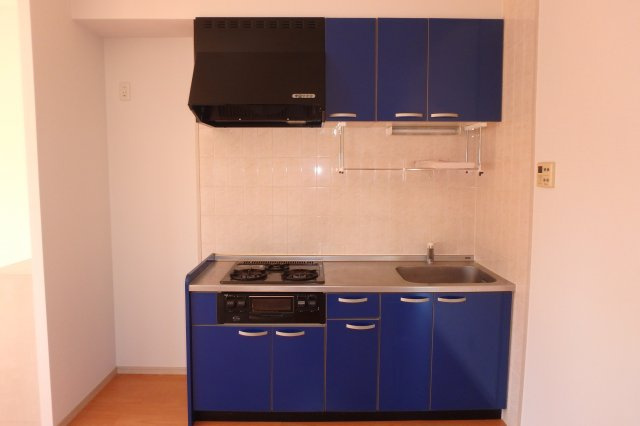 サンライズエモトのキッチン|別部屋同間取りのお写真となります。参考にご覧くださいませ。