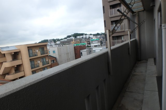 サンライズエモトのバルコニー|別部屋同間取りのお写真となります。参考にご覧くださいませ。