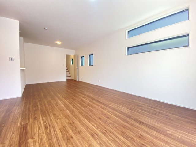 『八王子市新築戸建て』八王子市1549-3【仲介手数料無料】　１６期の居間・リビング|～仲介手数料無料☆八王子ひなた不動産～　八王子市下恩方町　新築戸建て