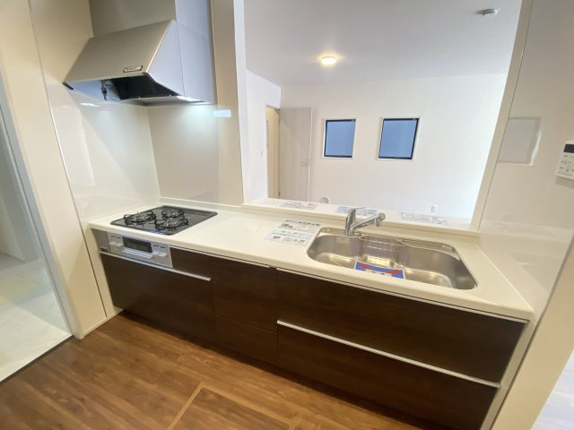 『八王子市新築戸建て』八王子市1549-3【仲介手数料無料】　１６期のキッチン|～仲介手数料無料☆八王子ひなた不動産～　八王子市下恩方町　新築戸建て