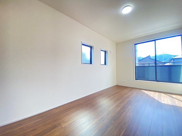 『八王子市新築戸建て』八王子市1549-3【仲介手数料無料】　１６期の洋室|～仲介手数料無料☆八王子ひなた不動産～　八王子市下恩方町　新築戸建て