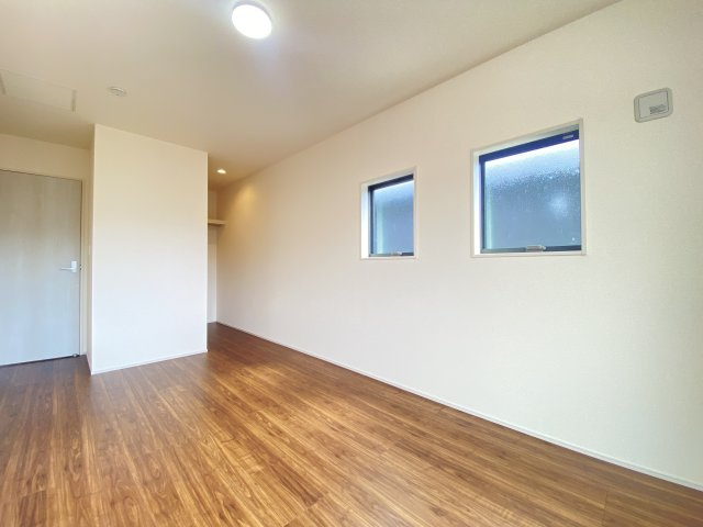 『八王子市新築戸建て』八王子市1549-3【仲介手数料無料】　１６期の洋室|～仲介手数料無料☆八王子ひなた不動産～　八王子市下恩方町　新築戸建て