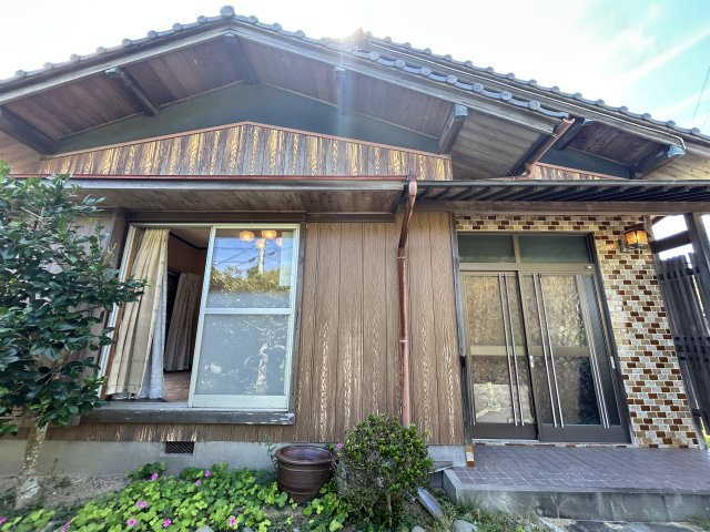 阿南市津乃峰町東分中古戸建の外観