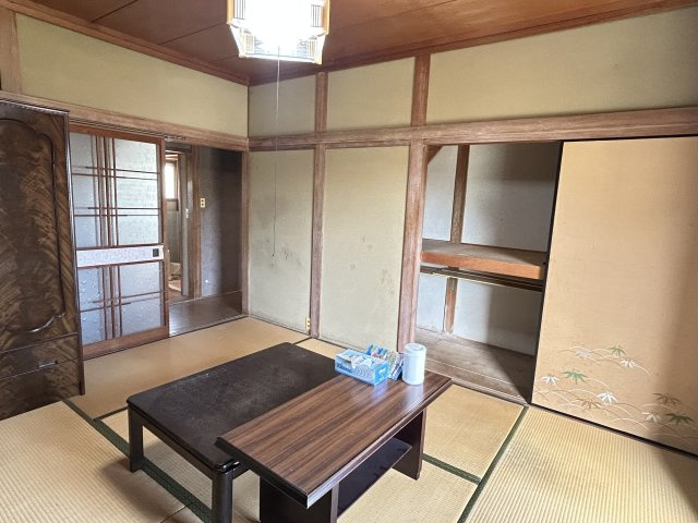 阿南市津乃峰町東分中古戸建の和室