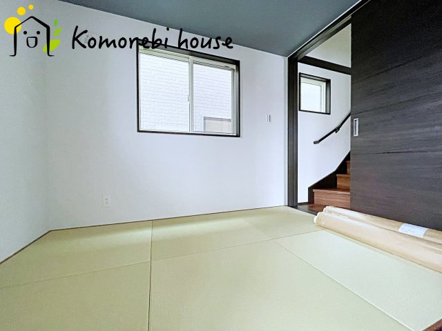 大宮区三橋1丁目Ⅱ　新築一戸建て　Bの和室|ほッと一息くつくには和室がいいですね♪
お昼寝するのに丁度いいサイズ♪