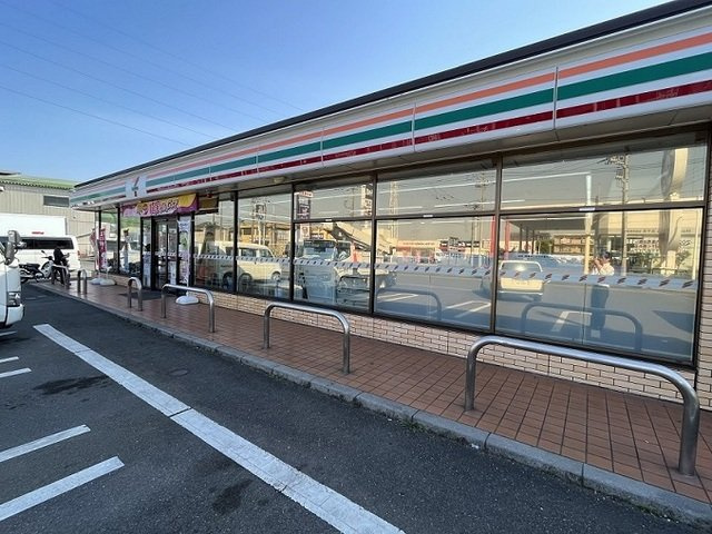 グレースヒルズの周辺|セブンイレブン流山長崎小前店まで800m