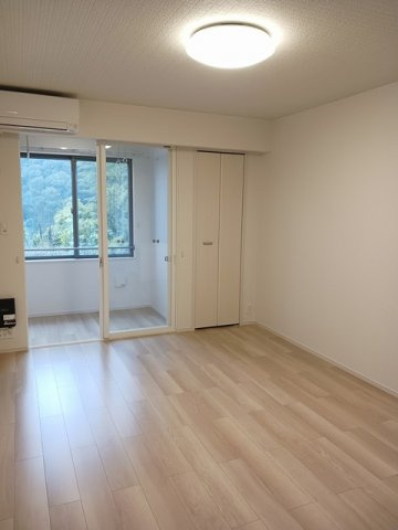 グレースヒルズの居間・リビング