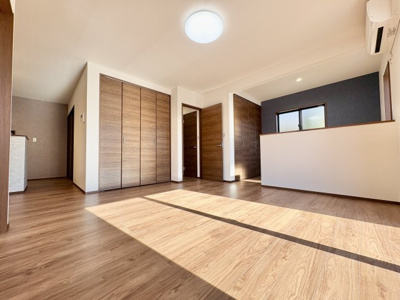 【居間・リビング】