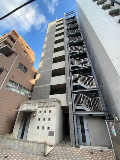 ルピナス高砂の外観