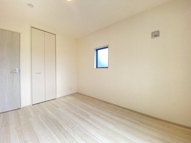 『八王子市新築戸建て』八王子市1549-3【仲介手数料無料】　１６期の洋室|～仲介手数料無料☆八王子ひなた不動産～　八王子市下恩方町　新築戸建て