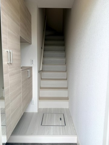 ソリッソ大久保の玄関