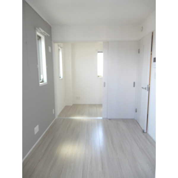 セラ ビューノ本八幡の居間・リビング