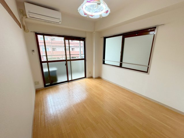 レーズライン下新庄の寝室