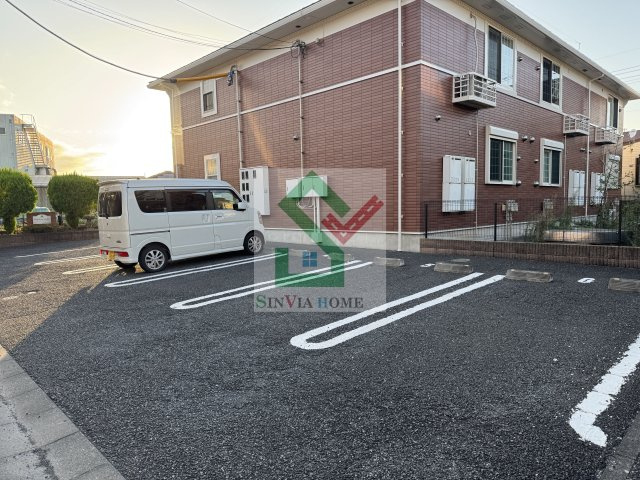 グリムローズガーデンの駐車場