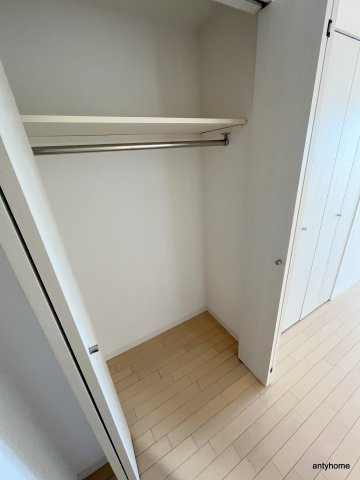 オリエンタル江坂　仲介手数料無料の収納