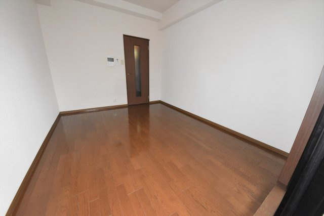 プレサンス難波ウエスト