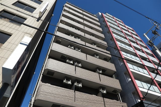 プレサンス難波ウエストの外観