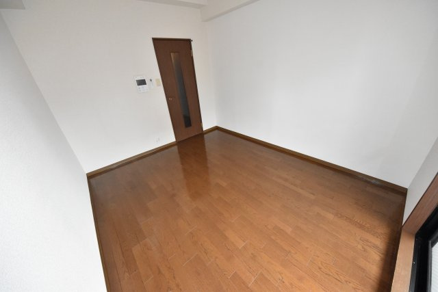 プレサンス難波ウエスト