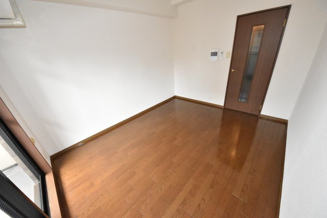 プレサンス難波ウエスト