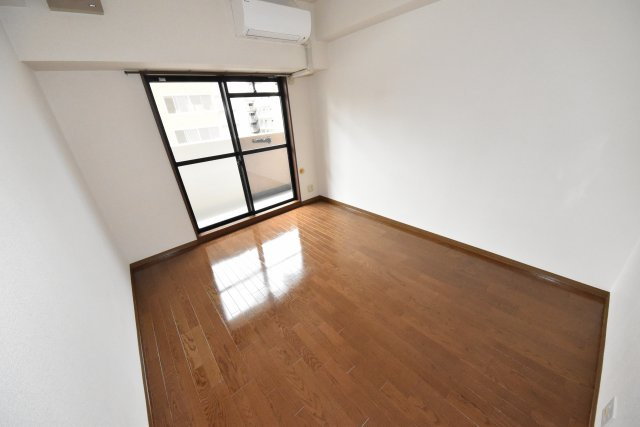 プレサンス難波ウエストの寝室