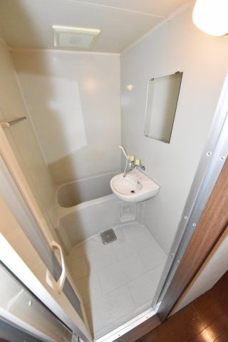 プレサンス難波ウエストの浴室