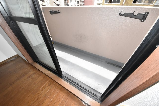 プレサンス難波ウエストのバルコニー