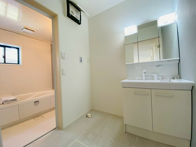 よかタウン／南区御幸西2丁目4期／4号棟のランドリースペース