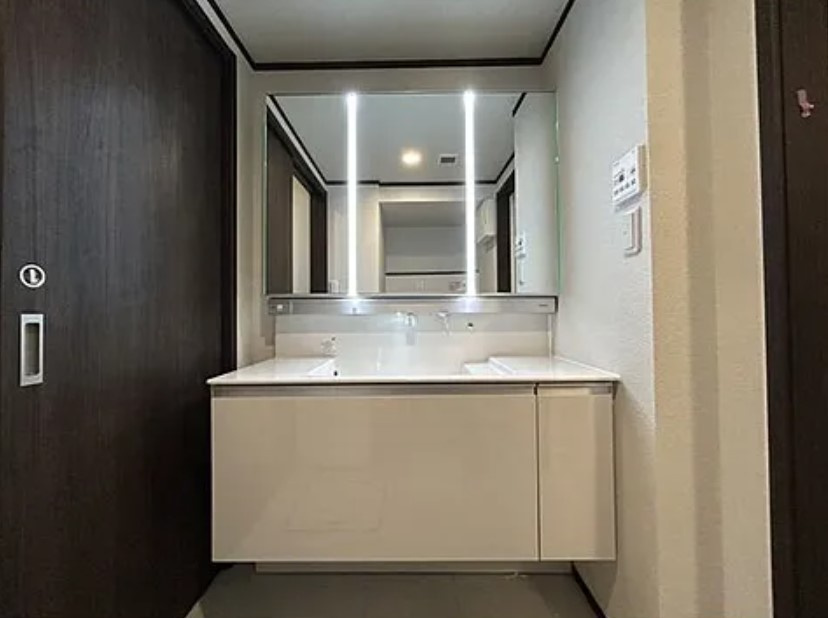 Wisteria（ウィステリア）Bの独立洗面台