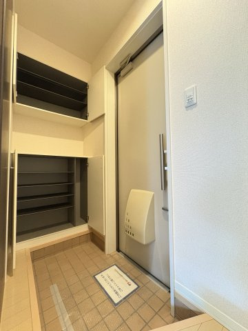 パセボナール用賀の玄関