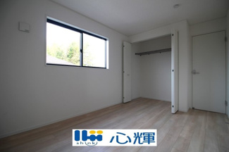 【洋室】 | クレイドルガーデン宇部市際波第６ ２期（２号棟） | 住まう方でカスタマイズして頂けるシンプルなデザインの内装。ご自身で素敵な空間を創り上げられます。