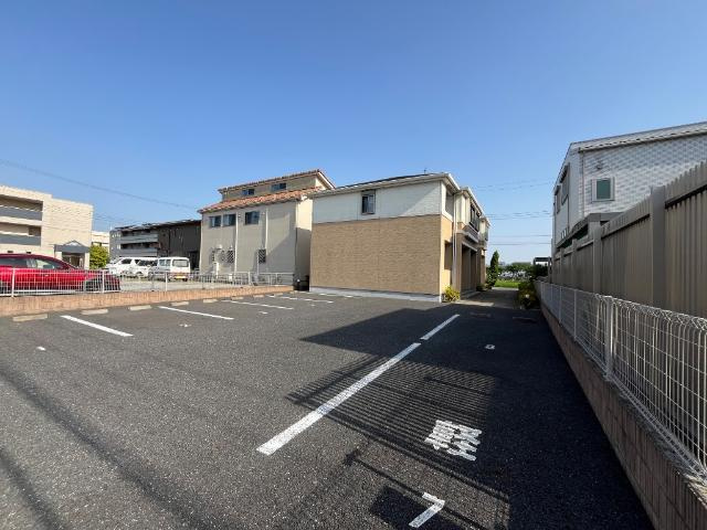 エクセル　パレスの駐車場|外観写真（昼）