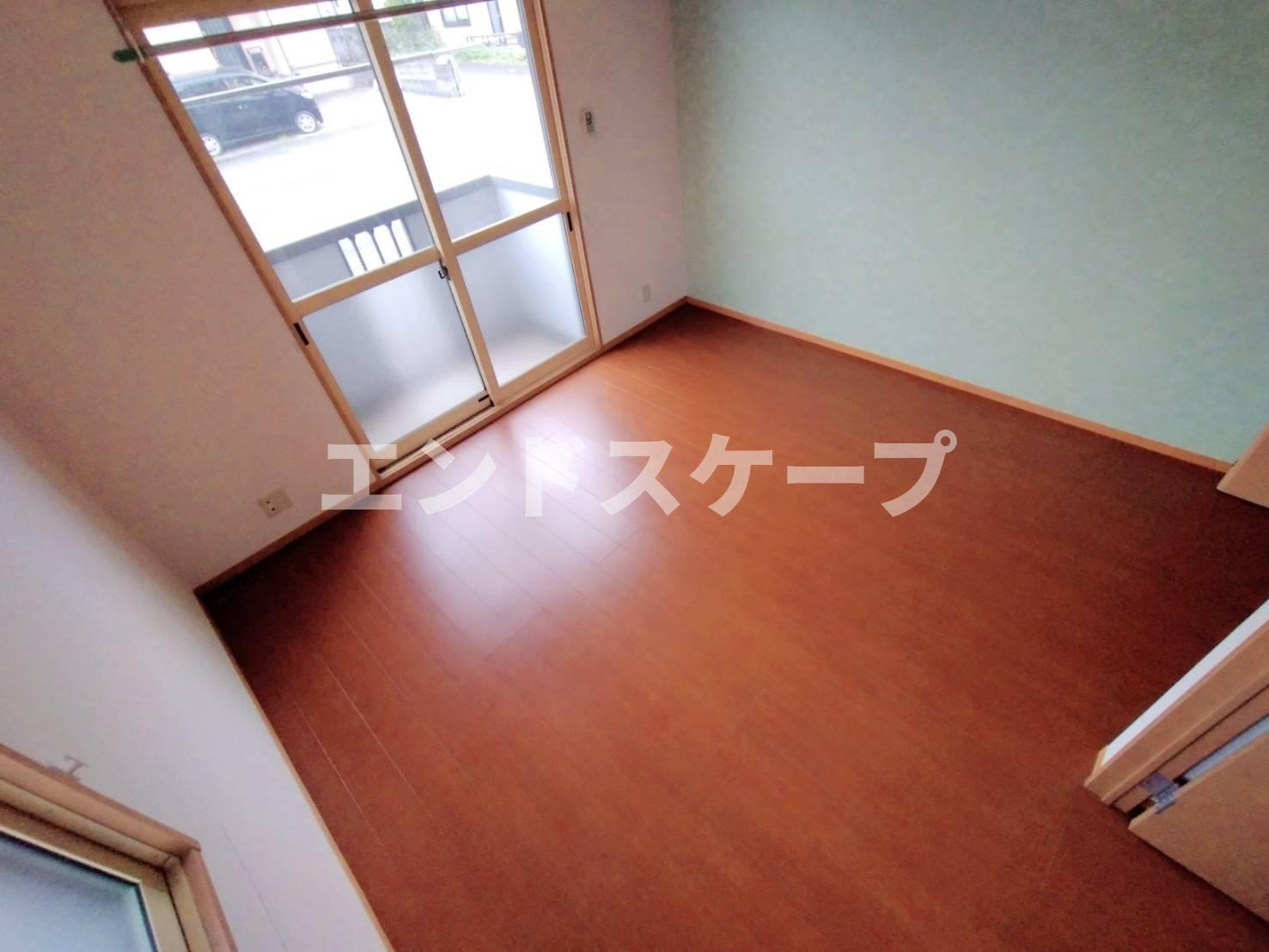 メゾン･フレッサの居間・リビング|高崎、前橋のお部屋探しはエンドスケープまで！お客様の理想お聞かせ下さい♪