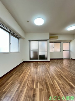 【洋室】 | メゾン難波