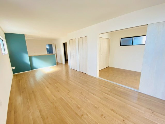 よかタウン／南区御幸西2丁目4期／5号棟の居間・リビング