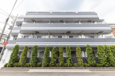 【外観】 | エスペルーモ中村橋 | 鉄筋コンクリート造のがっちりとした建物。