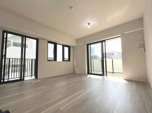 文京区本郷１丁目の賃貸マンションの居間・リビング