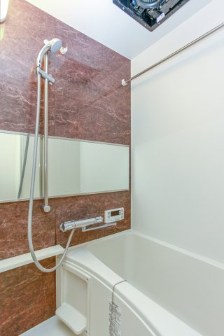 サヴォイブロンズガーデニア　4階の浴室|別号室です。現状優先になります。