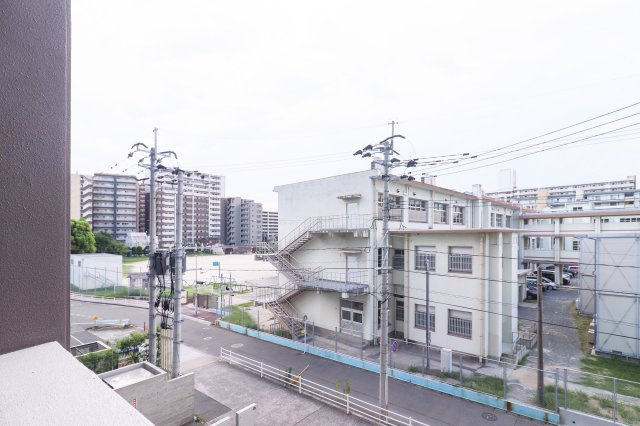 サヴォイブロンズガーデニア　4階の展望|別号室です。現状優先になります。