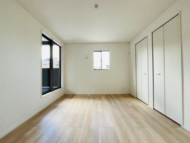 東海市富貴ノ台6-15『仲介手数料無料』新築戸建ての洋室