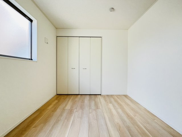 東海市富貴ノ台6-15『仲介手数料無料』新築戸建ての洋室