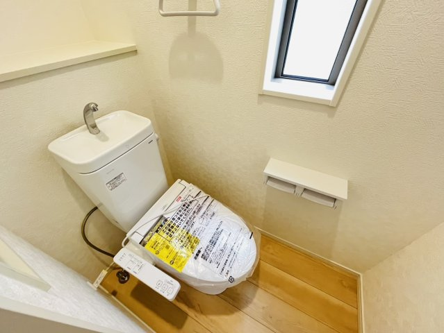 東海市富貴ノ台6-15『仲介手数料無料』新築戸建てのトイレ