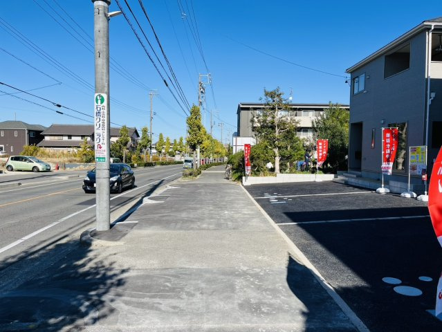 東海市富貴ノ台6-15『仲介手数料無料』新築戸建ての前面道路含む現地写真