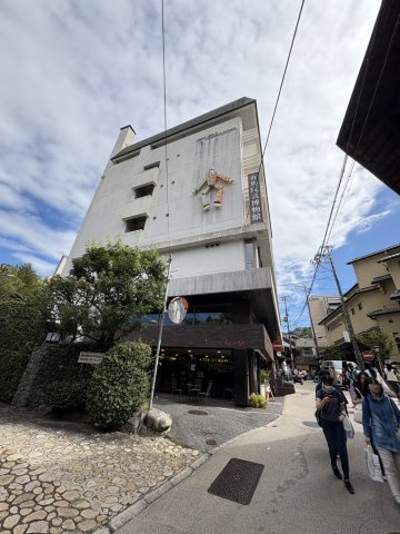 エイジングコート有馬の周辺